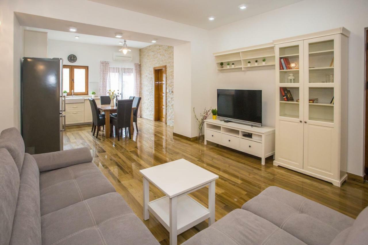 Exclusive Apartment Magnolia โปเรช ภายนอก รูปภาพ